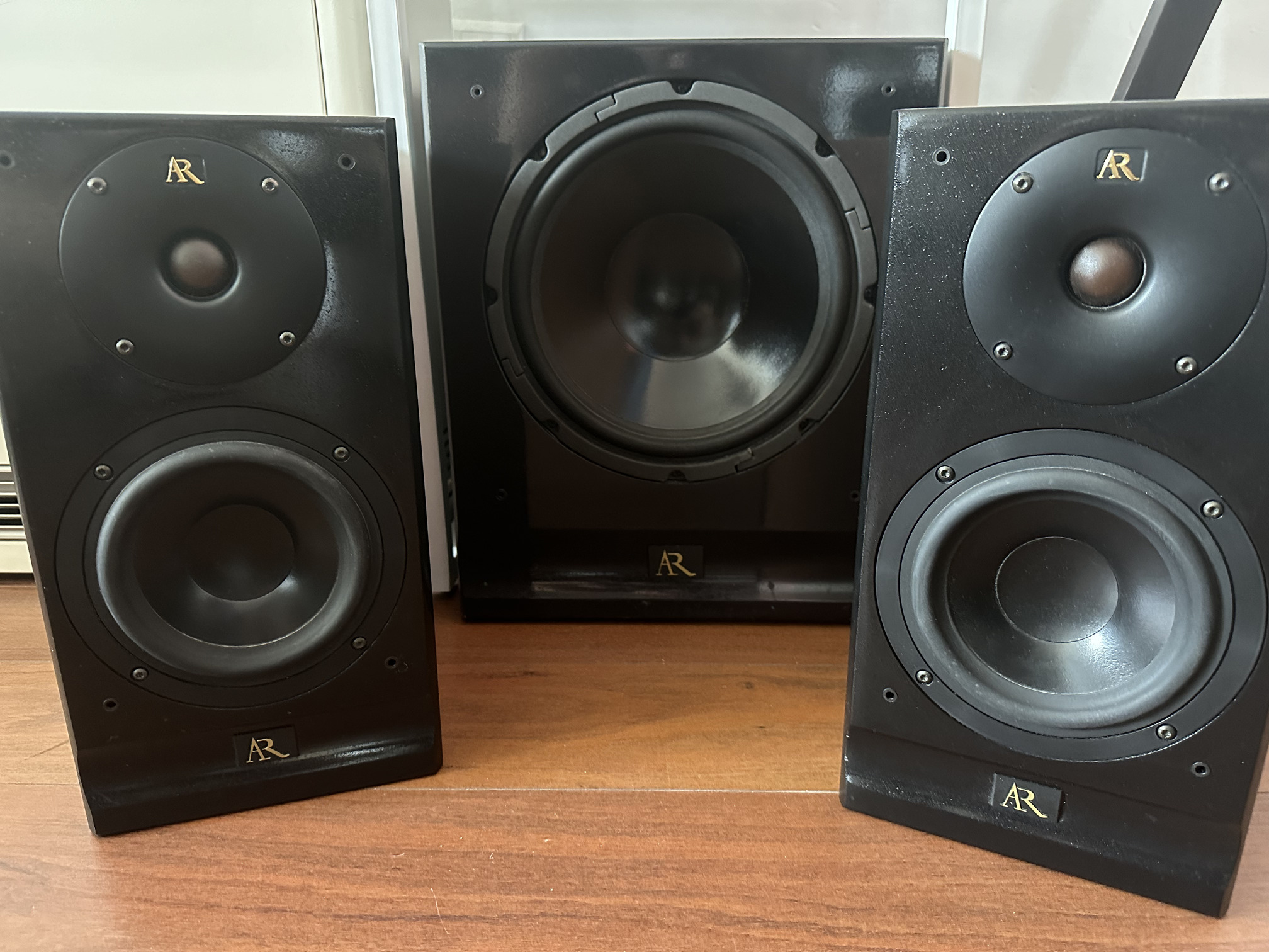 Acoustic Research Status 10 zvucnik i subwoofer Status 25a